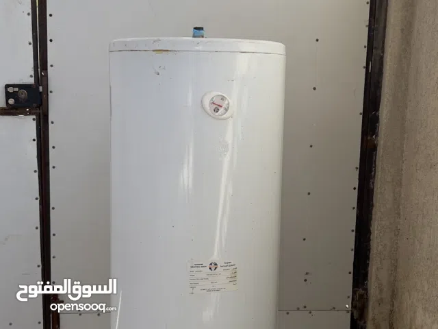 سخان مياه نظيف جداً مستعمل 5 ايام ( شركة الحساوي صنع كويتي ) السعة 150 لتر