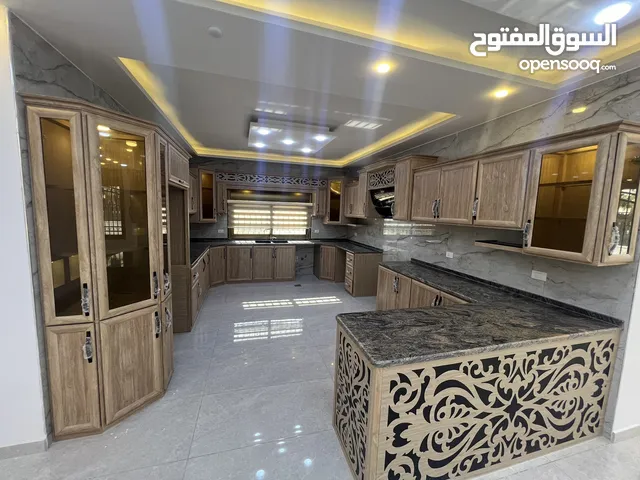 230 m2 3 Bedrooms Townhouse for Sale in Zarqa Shomer