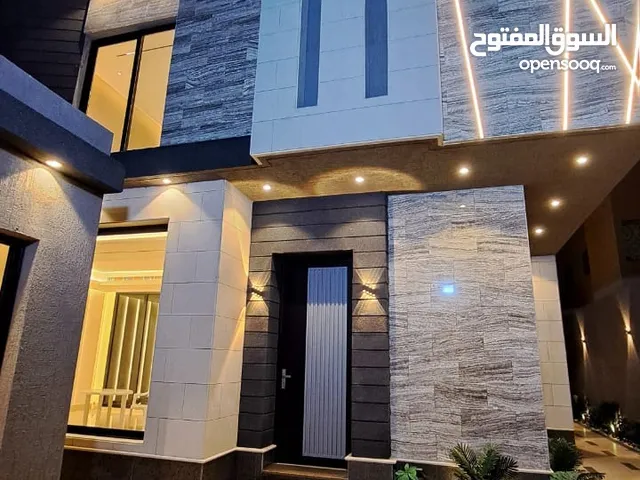 400 m2 5 Bedrooms Villa for Rent in Al Riyadh Al Malqa