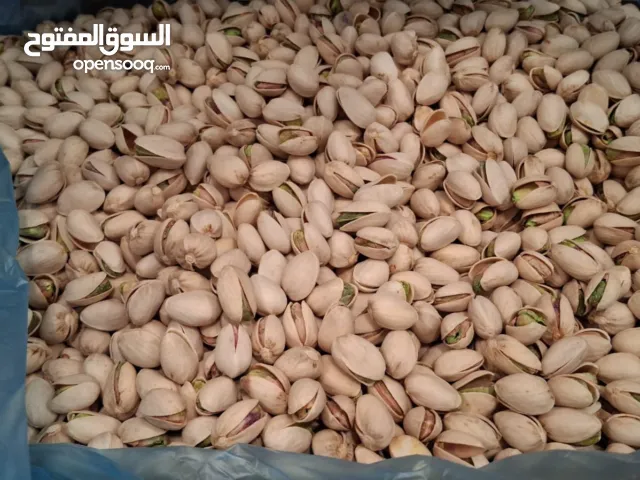 متاح فستق امريكي فاخر  ني مقاس 21/18 ومقاس 25/21 البيع جملة بالكرتون للشركات والمحامص