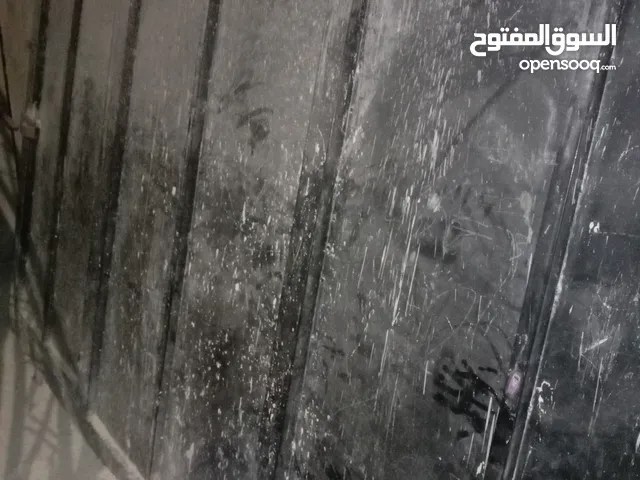 باب سحاب للبيع  بحاله جيده باقي تفاصيل عتلف ن سكان الغور شمالي شيخ حسين