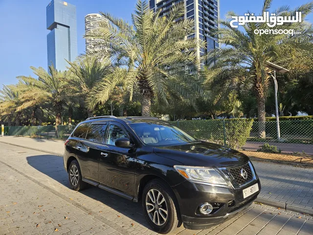 Nissan Pathfinder 2016 in Dubai