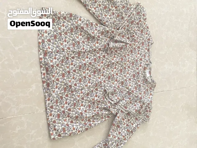 ملابس مستعملة وكانّها جديدة مستعملة ولكن جديدة  استعمال خفيف