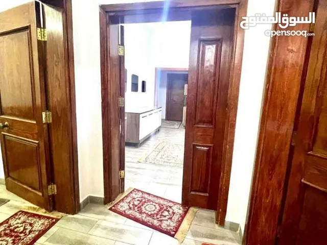 150 m2 4 Bedrooms Townhouse for Rent in Tripoli Al-Serraj