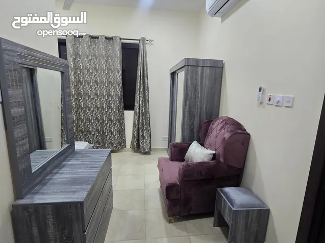 للايجار استوديو مفروش جديد شامل الكهرباء والانترنت في عالي