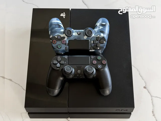 PlayStation 4 - 1TB + 2 Controllers (Digital Only Excellent Condition)