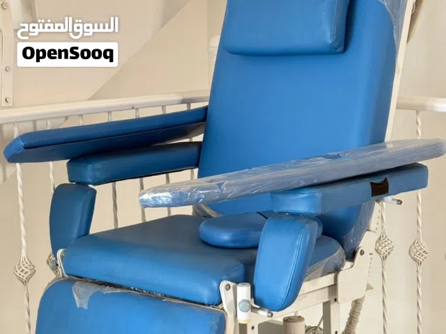 .كرسي اوتماتيكي متحرك للمرضى او الصالونات مع جهاز هيدروليك وريموت