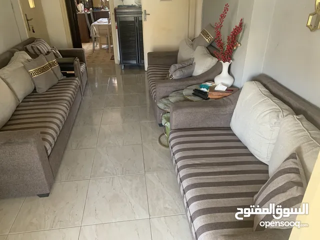 كنب جلوس للبيع بحاله جيده جداً
