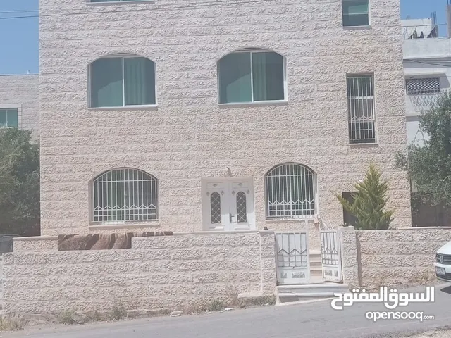 450 m2 4 Bedrooms Townhouse for Sale in Amman Al Muqabalain