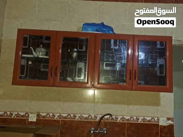 دولاب ألمنيوم معلق