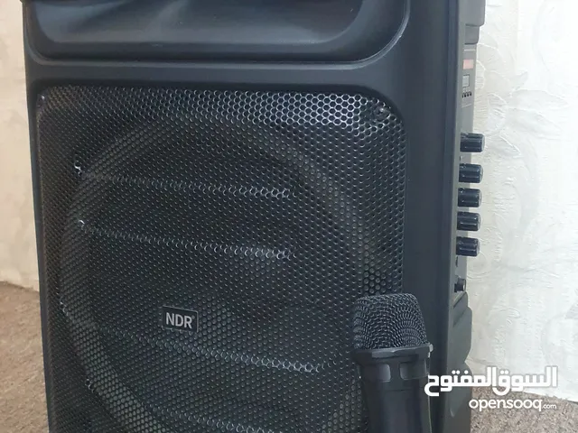 الإيجار سماعة قويه جدا مع مايك تقدر تشغل مايك ثاني + بلوتوث +فلاش