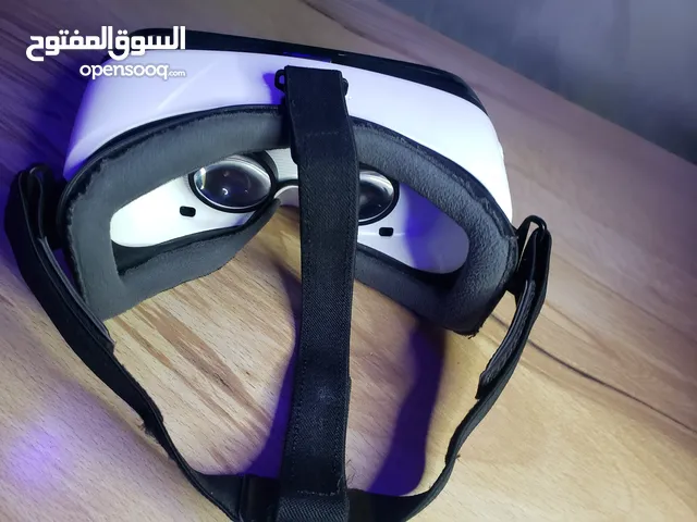 نظارات VR مستعمله بحالة الوكالة