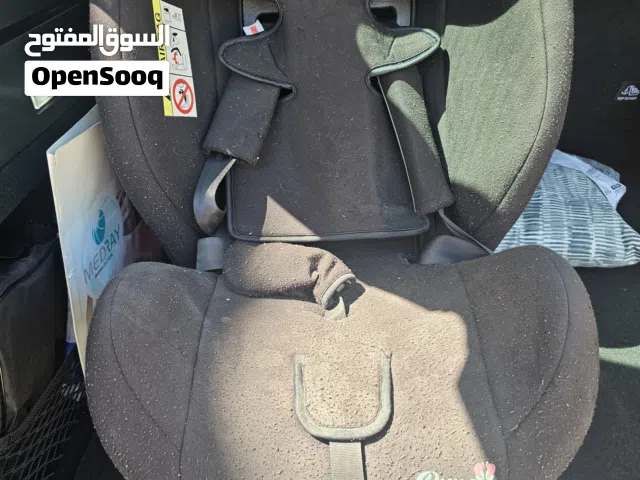 كرسي بيبي للسيارة