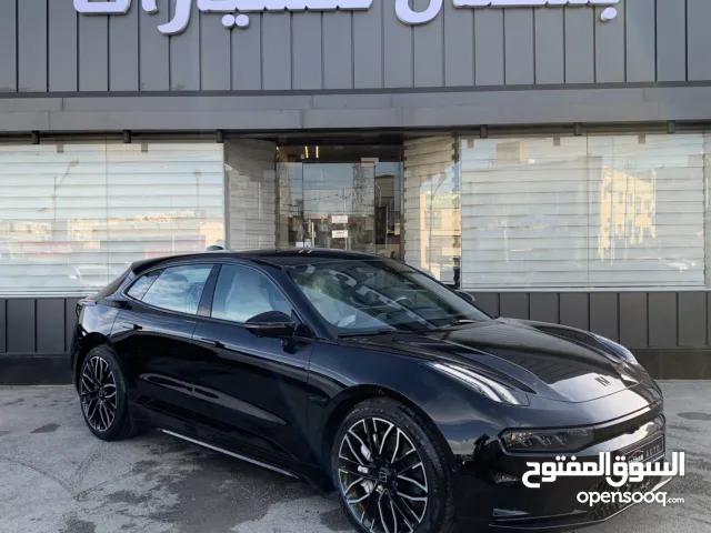 2024, زيكر, 001
