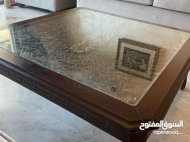 طاوله وسط مع طاولتين طرف