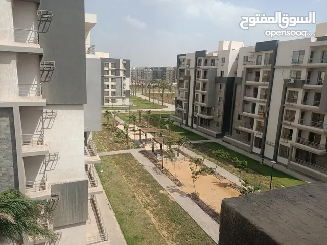 130 m2 3 Bedrooms Apartments for Rent in Giza Sheikh Zayed