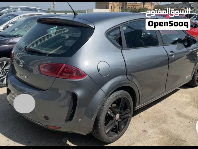 2013 سيات ليون Standard