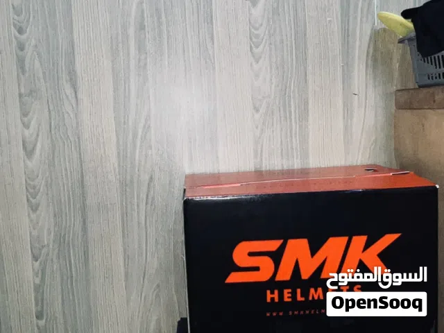 خوذة SMK أصلية للبيع