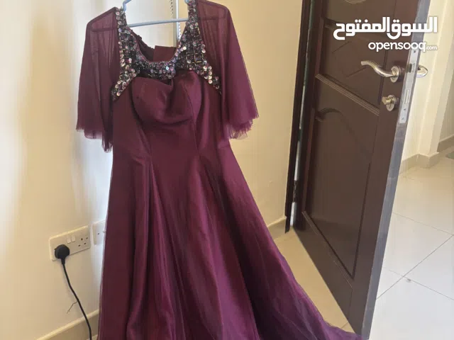 Stunning Deep Plum dress – Elegant & Sparkling ( size M)