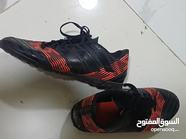 45 Sport Shoes in Amman