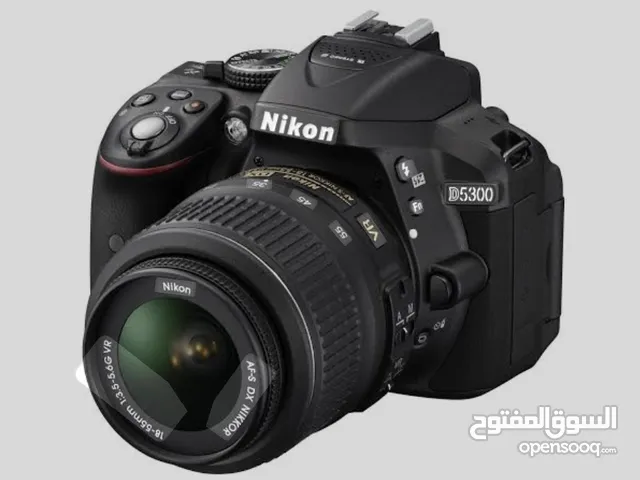 كاميرا تصوير للبيع مع جميع أغراضها بسعر منيح