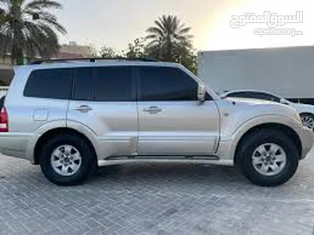 جيب ميتسوبيشي باجيرو للايجار 17 دينار
