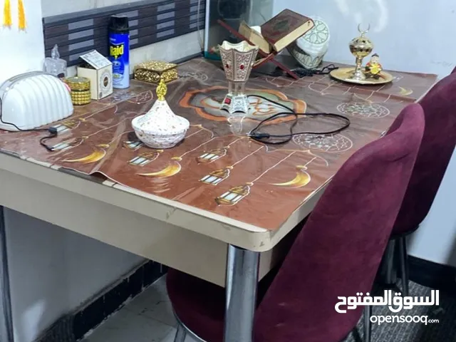 مائدة طعام