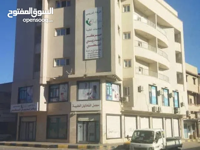 أربعة طوابق الإيجار (8شقق)