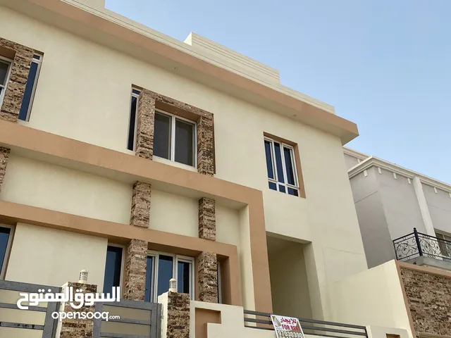 250 m2 5 Bedrooms Villa for Rent in Muscat Ansab