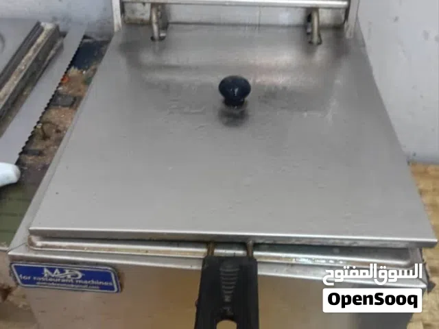 معدات مقاهي قرل غاز مكيف مكينة قهوة مكبس شاورما قلاية بطاطة ثلاجة بيبسي تبريد  افريز حجم متوسط الرقم