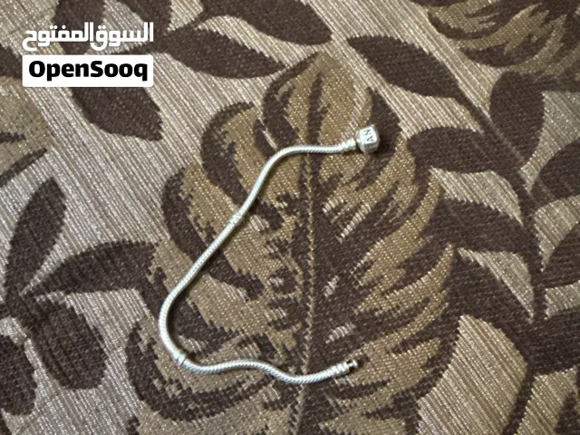 اسوارة باندورا أصلية مستعمله اسبوعين