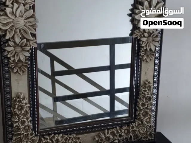 ميز للبيع من النوع الثقيل