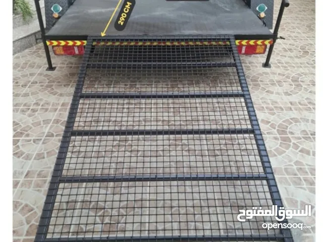 سطحه مجدده تحمل ثلاث للدراجات الناريه سكوتر او دراجتين هارلي (انور جديده اطارات جديده مع وايرات)