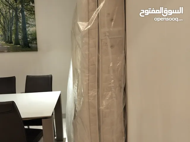 للبيع مترس طبي للجدين وقابل