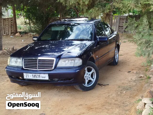 2000 مرسيدس بنز الفئة-C C 200