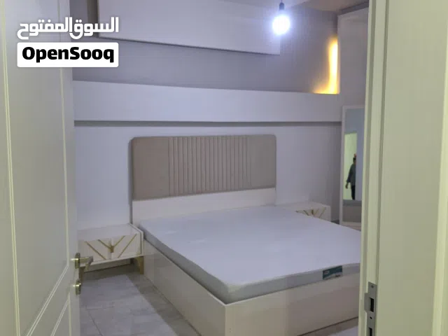 شقة فى طريق الشوك