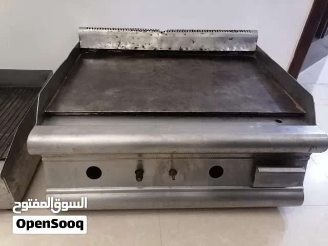 السلام عليكم زوز قرلات واحد كهربائي وتاني غاز نبيهم 800 د مع بعض نضاف وشغلات