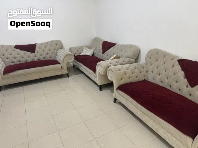كنب في حاله ممتازه للبيع اليوم فقط