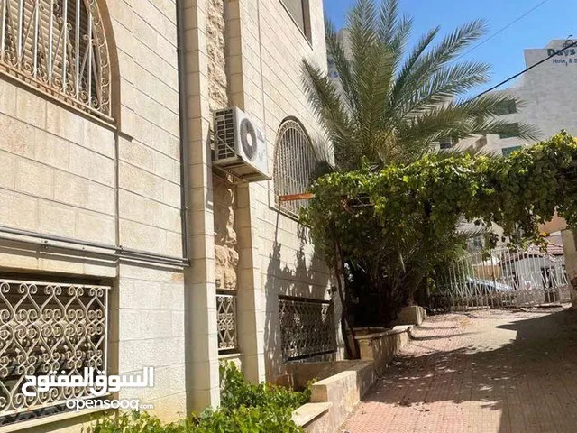 650 m2 4 Bedrooms Villa for Sale in Amman Al Rabiah