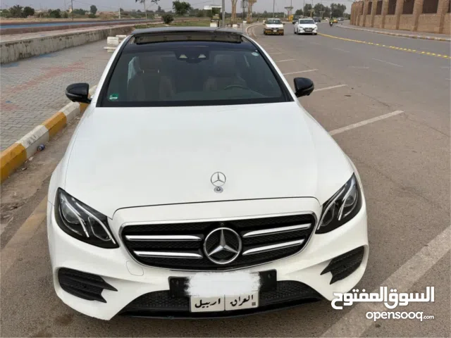 ابيض 2016 Mercedes Benz