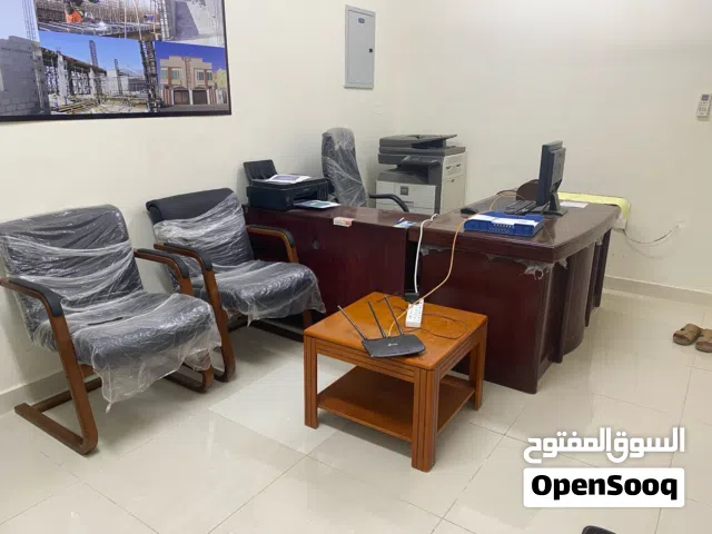 أثاث مكتب كامل للبيع - السيب/ المعبيلة الجنوبية