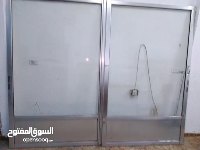 باب المنيوم سحب ثقيل بحاله ممتازه وسعر مغري القياس 2.55 \ ارتفاع 2.13