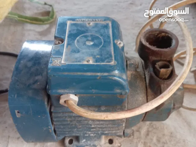مضخه مياه صناعة إيطالية.مع قطعتها
