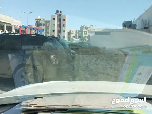 السلام عليكم ورحمة الله وبركاته  2 هكتار الا ربع القوارشه  عالرئيسي الواجهة100 متر  عشرة حوشين الوجه