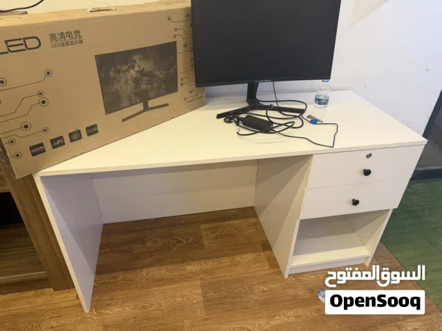 طاوله و كرسي للبيع