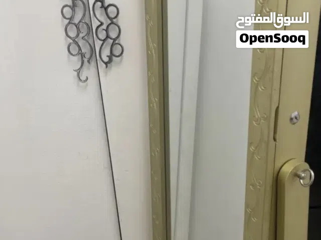 دولاب اكسسوارات ومرايه