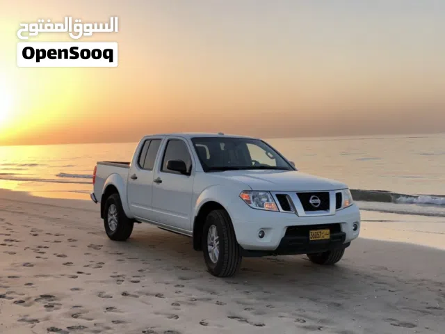 نيسان فرونتير 4 ابواب فورويل بحالة ممتازة