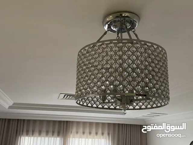 نجفه شبه جديده ممتازه وشكلها راقي جدا