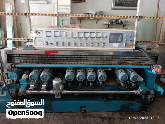 Machine de bizutage pour verre