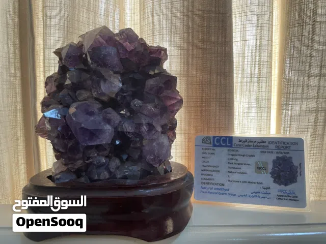 للبيع نوادر حجر الجمشت الطبيعي